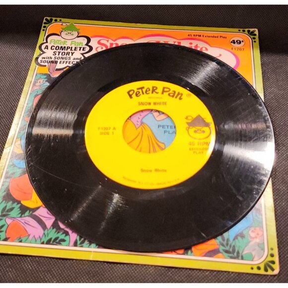 Peter Pan Records Snow White & The Seven Dwarfs 45 RPM Vinyl Record Set - Picture 7 of 10